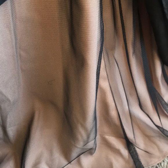 Vera Wang Black Chiffon Ruched Gown - Picture 7 of 8